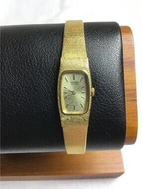 Vintage Seiko Gold-Tone Women's Wristwatch 2520-1390 R
